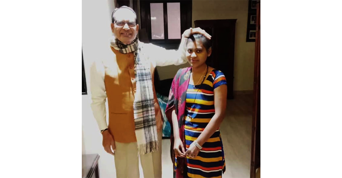 Caregiver reading to senior